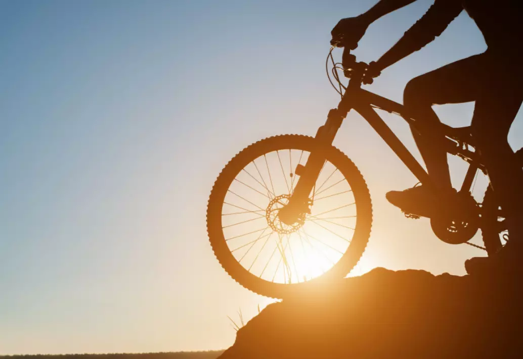 Lire la suite à propos de l’article Quels sont les avantages de voyager à vélo ?